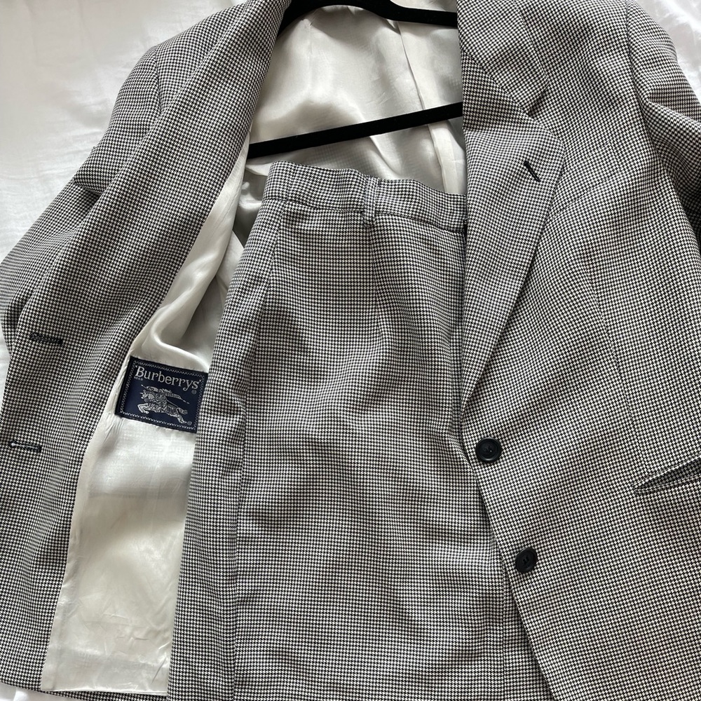Burberry Suit Skirt Chevron navy- Size Small